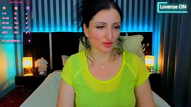 Snapshot of MissRossi chatting on November 22, 2025, 8:08 pm MissRossi online show from November 22, 2025, 8:08 pm