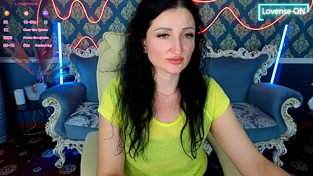 Snapshot of MissRossi chatting on November 17, 2025, 1:37 pm MissRossi online show from November 17, 2025, 1:37 pm