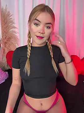 Snapshot of Miaa_rosses3 chatting on August 6, 2026, 12:05 am Miaa rosses3 online show from August 6, 2026, 12:05 am