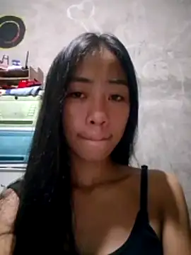 Snapshot of SweetMissPinay18 chatting on June 1, 2026, 3:00 pm SweetMissPinay18 online show from June 1, 2026, 3:00 pm