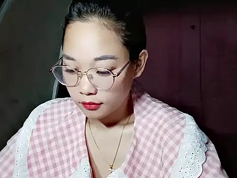 Snapshot of Maimai00 chatting on November 10, 2025, 2:27 am Maimai00 online show from November 10, 2025, 2:27 am