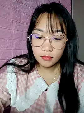 Snapshot of Maimai00 chatting on December 17, 2025, 5:56 am Maimai00 online show from December 17, 2025, 5:56 am