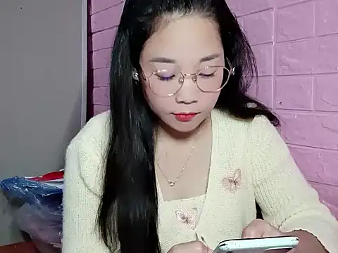 Snapshot of Maimai00 chatting on December 14, 2025, 2:55 pm Maimai00 online show from December 14, 2025, 2:55 pm