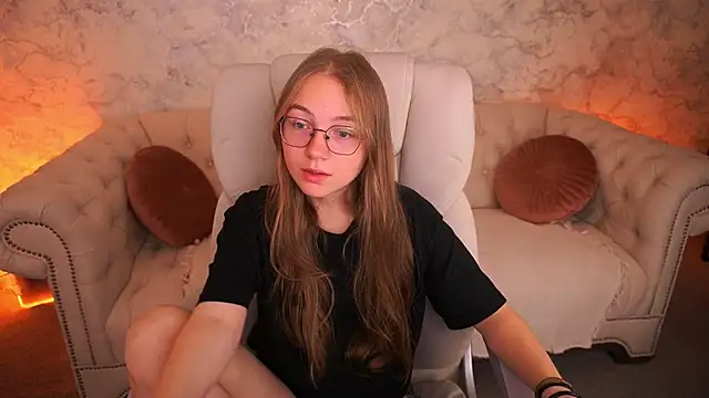 Snapshot of ArrinaWairr chatting on September 10, 2025, 6:56 am ArrinaWairr online show from September 10, 2025, 6:56 am