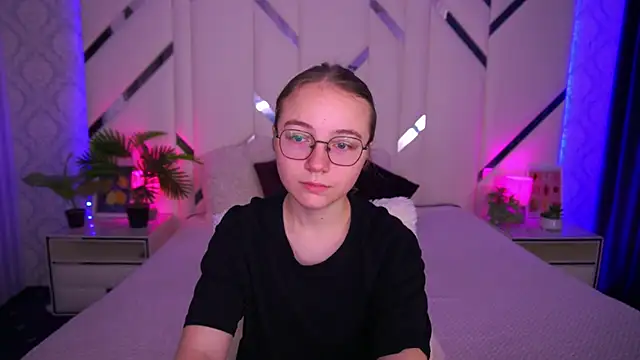 Snapshot of ArrinaWairr chatting on October 23, 2025, 7:51 am ArrinaWairr online show from October 23, 2025, 7:51 am