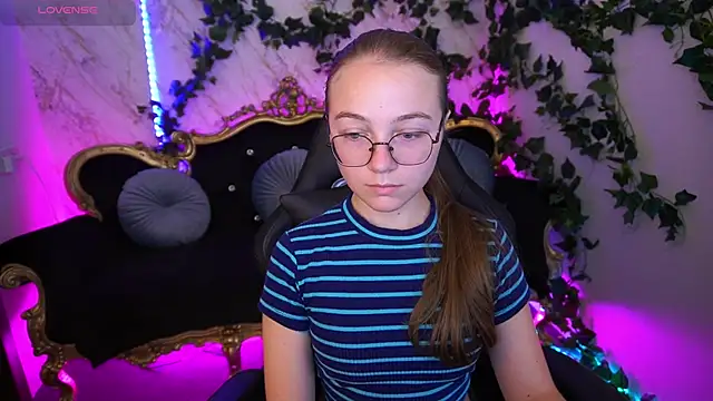 Snapshot of ArrinaWairr chatting on September 17, 2025, 1:02 pm ArrinaWairr online show from September 17, 2025, 1:02 pm