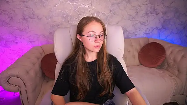 Snapshot of ArrinaWairr chatting on September 11, 2025, 7:19 am ArrinaWairr online show from September 11, 2025, 7:19 am