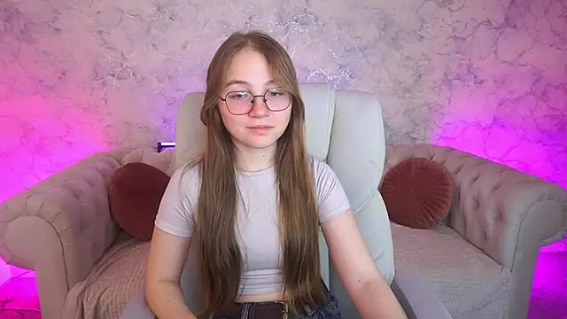 Snapshot of ArrinaWairr chatting on November 28, 2025, 8:58 am ArrinaWairr online show from November 28, 2025, 8:58 am