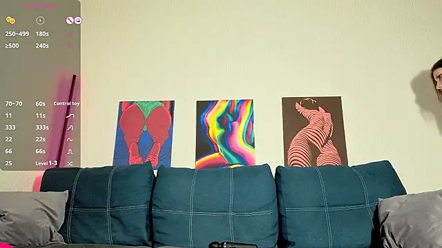 TrixiBell online show from March 20, 2026, 4:46 am