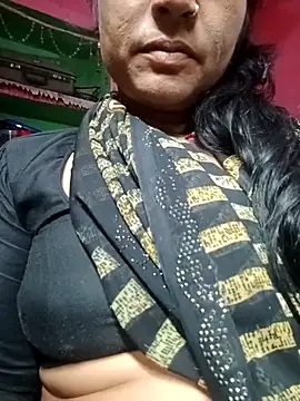 Snapshot of Cutreet chatting on September 12, 2025, 10:37 am Cutreet online show from September 12, 2025, 10:37 am