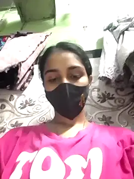 Snapshot of Zoya_G chatting on October 11, 2025, 1:23 pm Zoya G online show from October 11, 2025, 1:23 pm