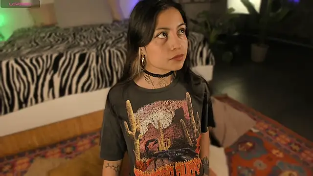 Snapshot of anne_dh chatting on October 6, 2025, 10:21 pm anne dh online show from October 6, 2025, 10:21 pm