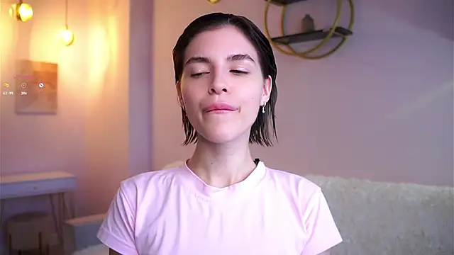 EleneButton online show from September 28, 2025, 1:34 am