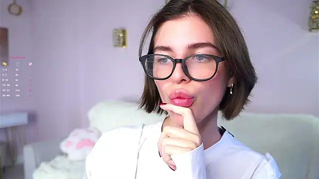 EleneButton online show from October 2, 2025, 1:42 am