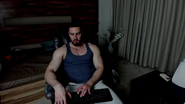 IvanHydee online show from April 17, 2026, 4:37 am