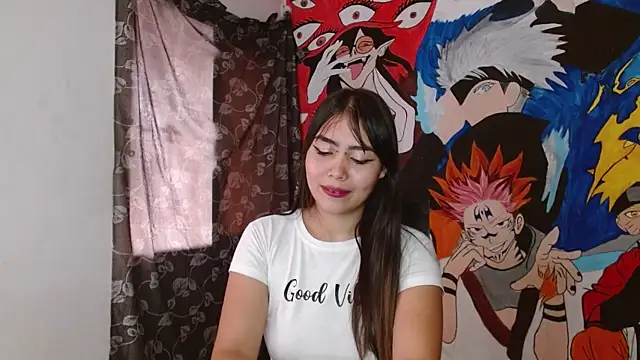 Snapshot of RoxyandAron2 chatting on November 1, 2025, 12:32 pm RoxyandAron2 online show from November 1, 2025, 12:32 pm