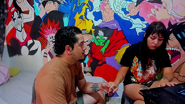 Snapshot of RoxyandAron2 chatting on December 2, 2025, 3:14 pm RoxyandAron2 online show from December 2, 2025, 3:14 pm