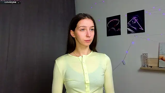 Snapshot of Made_for_Love chatting on October 17, 2025, 2:19 pm Made for Love online show from October 17, 2025, 2:19 pm