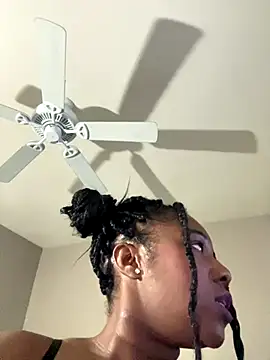 MsSuperWettt online show from December 18, 2025, 11:47 am