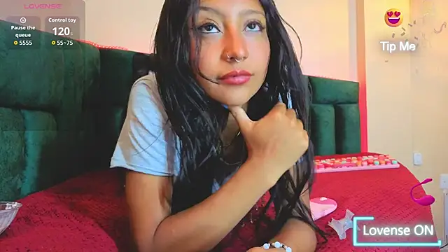 Snapshot of Sheilly_brown chatting on June 15, 2026, 8:30 pm Sheilly brown online show from June 15, 2026, 8:30 pm