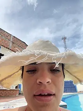 Snapshot of JuanitaMore01 chatting on November 23, 2025, 6:29 pm JuanitaMore01 online show from November 23, 2025, 6:29 pm