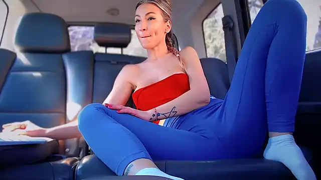 Snapshot of Yourguiltypassionn chatting on March 21, 2025, 9:01 am Yourguiltypassionn online show from March 21, 2025, 9:01 am