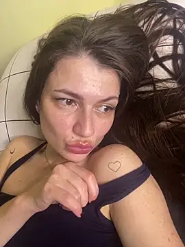 Snapshot of Cute_Erika chatting on October 31, 2025, 11:11 pm Cute Erika online show from October 31, 2025, 11:11 pm