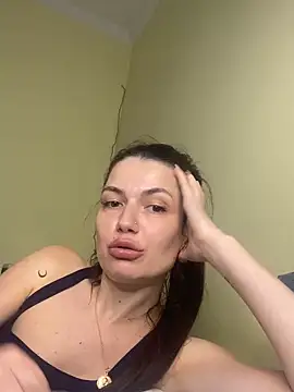 Snapshot of Cute_Erika chatting on November 6, 2025, 1:48 pm Cute Erika online show from November 6, 2025, 1:48 pm