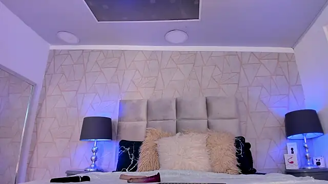 Snapshot of Emely_florence_ chatting on November 30, 2025, 2:34 am Emely florence online show from November 30, 2025, 2:34 am