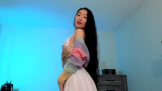 Snapshot of Aliciaz3 chatting on October 29, 2025, 1:10 pm Aliciaz3 online show from October 29, 2025, 1:10 pm