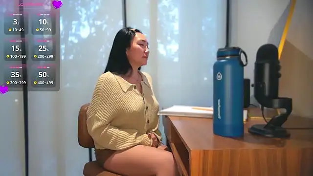 yuzhara online show from November 5, 2025, 1:47 pm