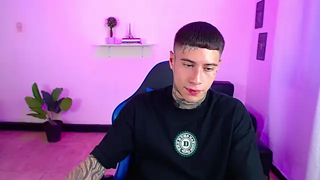 setthomas online show from September 26, 2025, 2:24 pm