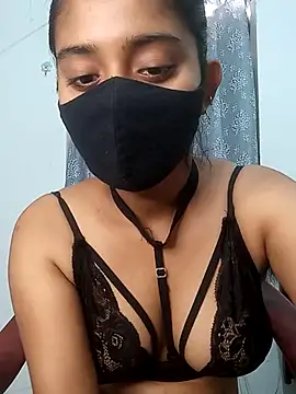 Snapshot of shrutee12 chatting on November 3, 2025, 9:24 am shrutee12 online show from November 3, 2025, 9:24 am