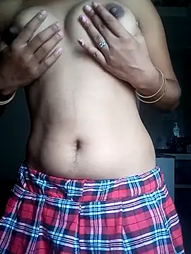 Snapshot of shrutee12 chatting on October 12, 2025, 7:32 am shrutee12 online show from October 12, 2025, 7:32 am