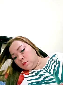 Snapshot of Hazel_20 chatting on September 12, 2025, 11:10 am Hazel 20 online show from September 12, 2025, 11:10 am