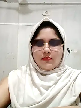 Snapshot of Nusrat-N chatting on May 11, 2026, 2:45 pm Nusrat-N online show from May 11, 2026, 2:45 pm