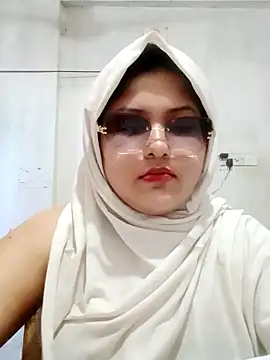 Snapshot of Nusrat-N chatting on May 10, 2026, 3:21 am Nusrat-N online show from May 10, 2026, 3:21 am
