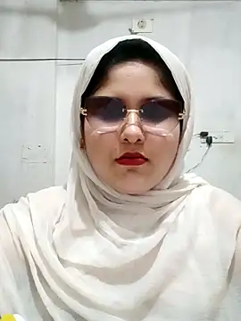 Snapshot of Nusrat-N chatting on June 3, 2026, 12:28 pm Nusrat-N online show from June 3, 2026, 12:28 pm