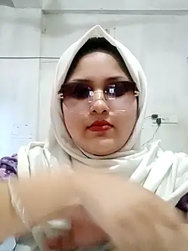 Snapshot of Nusrat-N chatting on May 8, 2026, 5:22 am Nusrat-N online show from May 8, 2026, 5:22 am