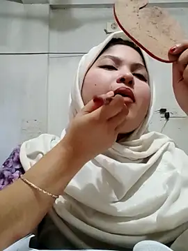Snapshot of Nusrat-N chatting on May 23, 2026, 8:57 am Nusrat-N online show from May 23, 2026, 8:57 am