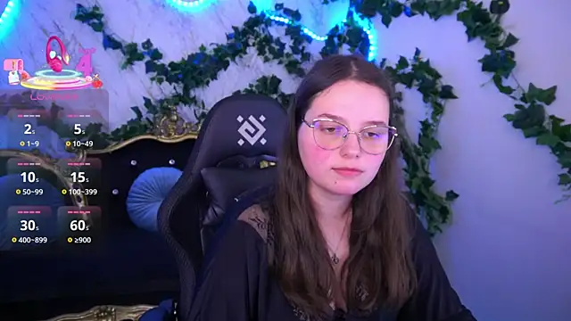 SophieDreamss online show from November 6, 2025, 3:05 pm