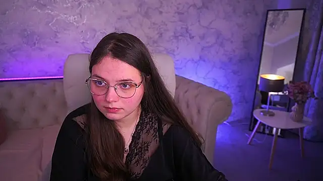 SophieDreamss online show from December 17, 2025, 10:59 pm