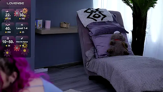 Snapshot of ElsaSolace chatting on December 4, 2025, 12:37 pm ElsaSolace online show from December 4, 2025, 12:37 pm