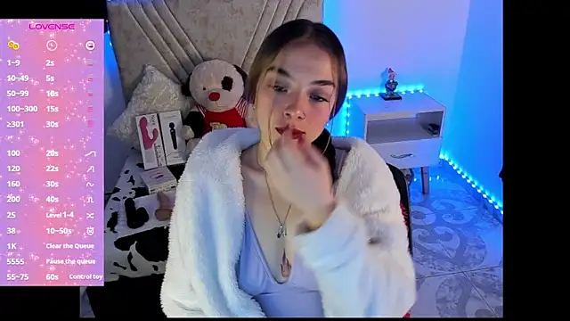 Mia Victoria22 online show from March 25, 2026, 2:33 am