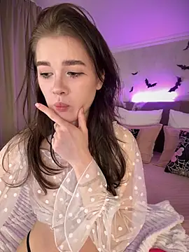 Snapshot of Marryme- chatting on October 31, 2025, 1:30 pm Marryme- online show from October 31, 2025, 1:30 pm