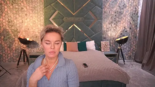 PleasureWeCouple online show from November 14, 2025, 7:01 am