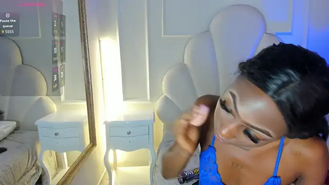 Anamonrroe online show from December 22, 2025, 8:09 pm