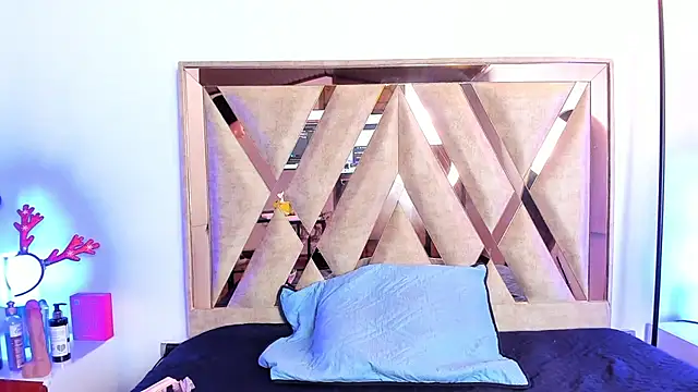 Snapshot of Katy_ortiiz chatting on December 15, 2025, 11:38 am Katy ortiiz online show from December 15, 2025, 11:38 am