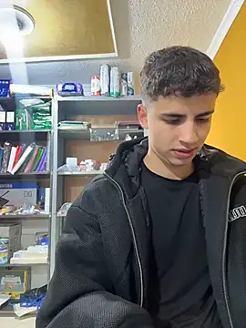 Snapshot of AdrianRinaldi chatting on May 4, 2026, 1:47 pm AdrianRinaldi online show from May 4, 2026, 1:47 pm