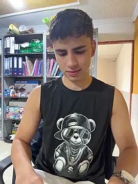 Snapshot of AdrianRinaldi chatting on June 3, 2026, 2:33 pm AdrianRinaldi online show from June 3, 2026, 2:33 pm